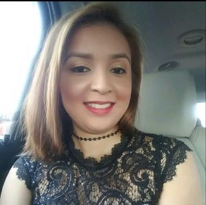 Meet your Posher, Esmerelda